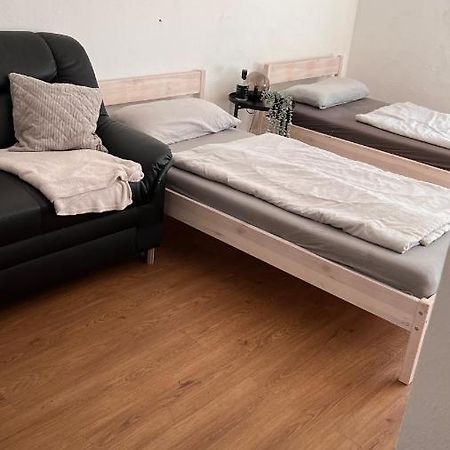 Ferienwohnung In Top Lage Von Aalen Esterno foto