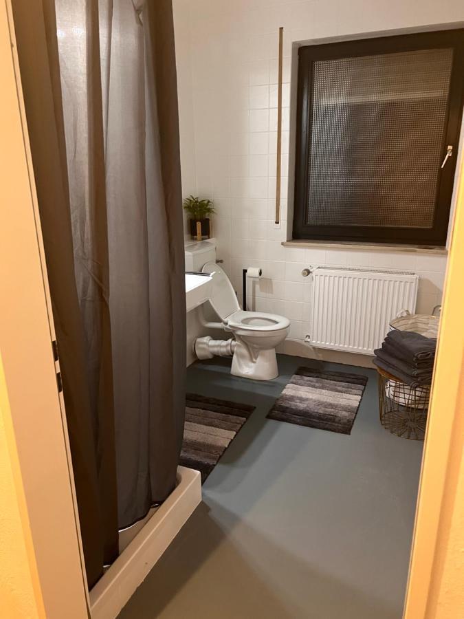 Ferienwohnung In Top Lage Von Aalen Esterno foto