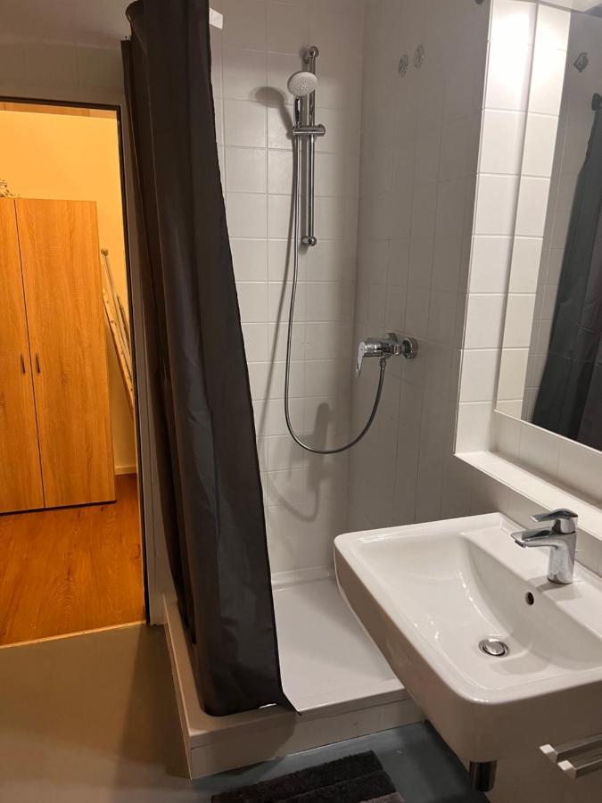 Ferienwohnung In Top Lage Von Aalen Esterno foto