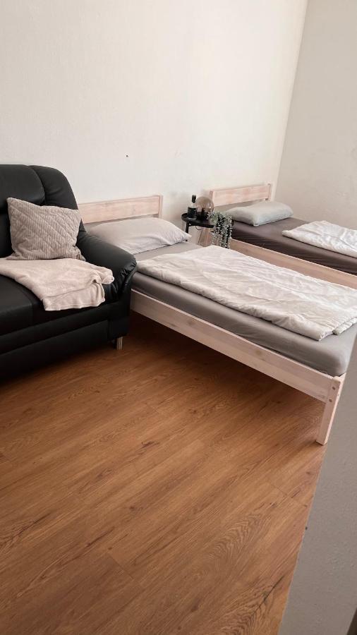 Ferienwohnung In Top Lage Von Aalen Esterno foto