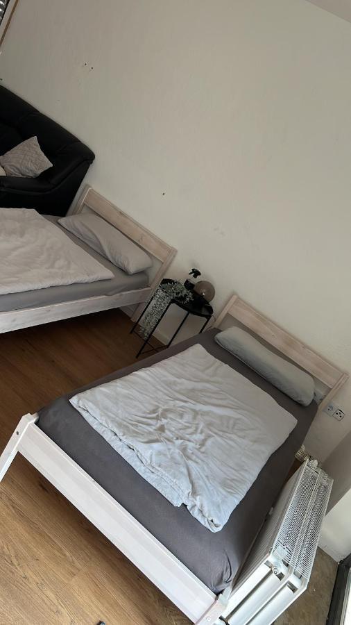 Ferienwohnung In Top Lage Von Aalen Esterno foto